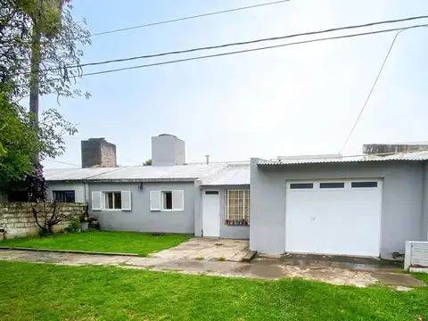 VENTA CASA 3 DORMITORIOS - BARRIO BOUCHARD