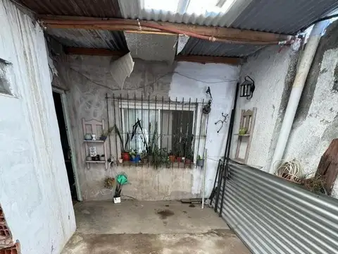 CASA CON DEPARTAMENTO Y LOCAL EN OLIVERA