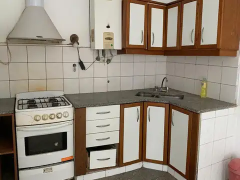 Depto Tipo Casa 2 ambientes con 1 baño