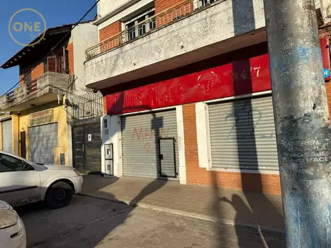 66 entre 149 y 150 LOCAL +DEPTO DE DOS DORMITORIOS