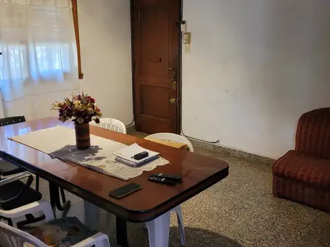 CASA 3 AMB.C/FONDO PARRILLA Y COCHERA