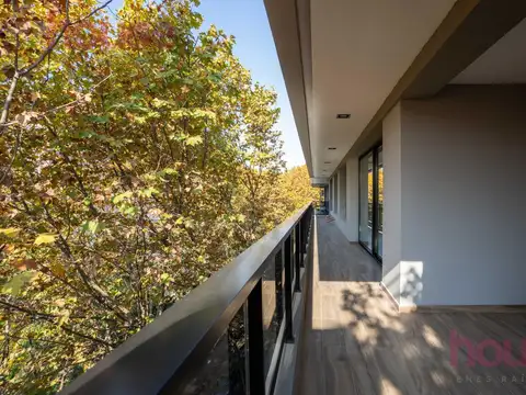Departamento en  Belgrano Chico - 4 Amb con cochera y bauler
