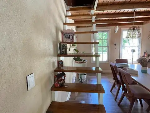 Venta de chalet estilo americano en Parque Leloir