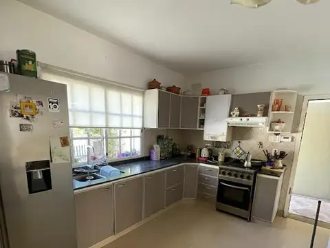 Venta de chalet estilo americano en Parque Leloir