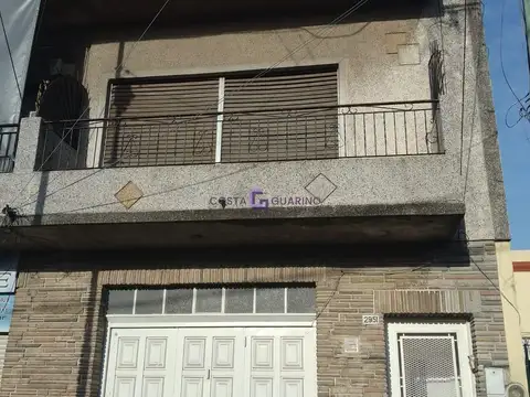 PH de 3 ambientes interno con patio, cuarto de herramientas y terraza