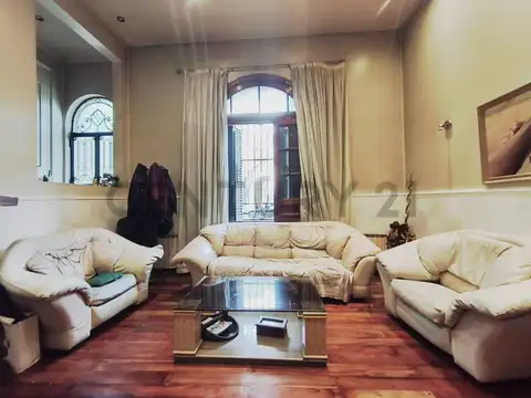 PH 4 ambientes venta en Caballito con patio