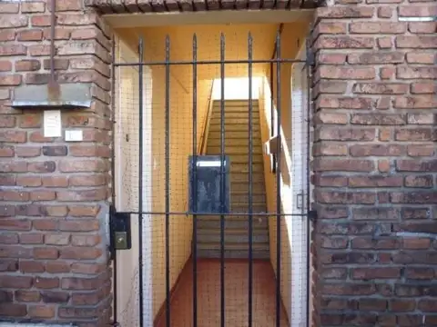 Liniers 1400, Piso 1