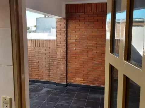 Avelino Diaz 2400, Piso 1