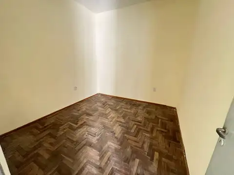 Casa 8 ambientes con 4 baños