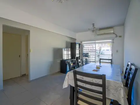 Carlos Antonio López 4300, Piso 1