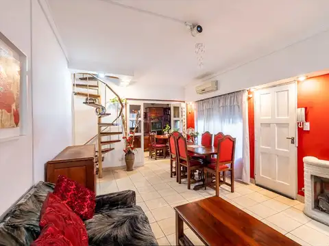 VENTA CASA 4 AMBIENTES WILDE COCHERA