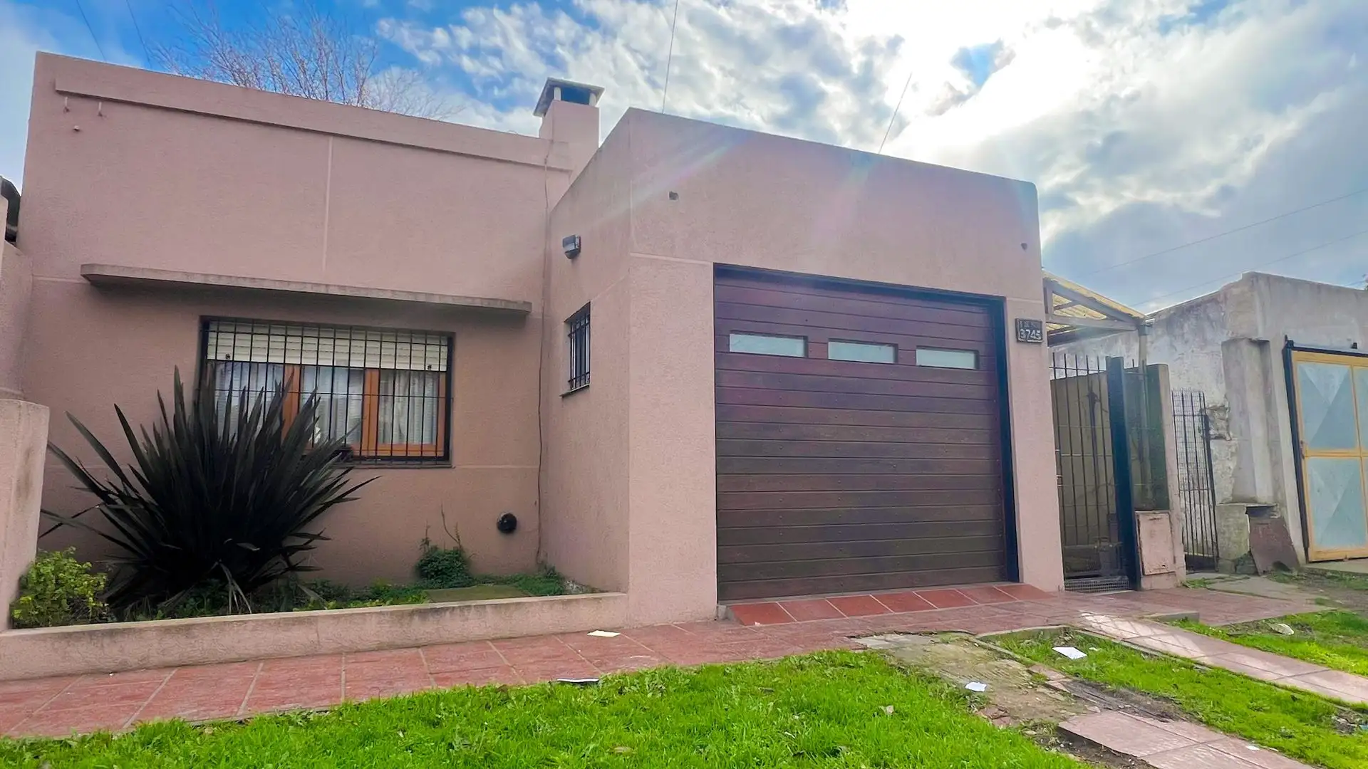 VENTA PH 3 AMBIENTES AL FRENTE CON GARAGE