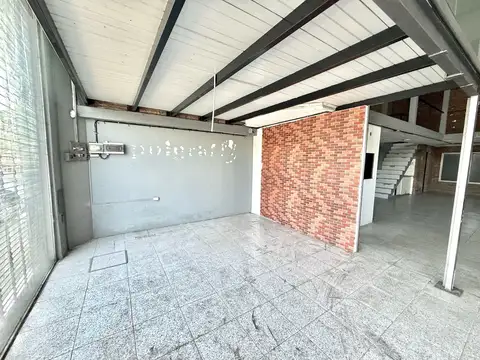 Local en Alquiler de 350m2 en Quilmes Oeste