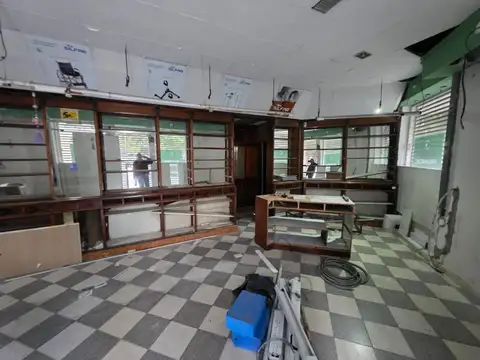 Local en Alquiler en esquina en Caballito