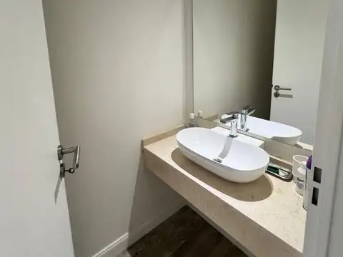 Departamento en Venta en Olivos Vias/Rio, USD 250.000