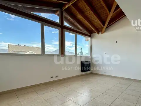 Departamento en Venta con 3 cocheras