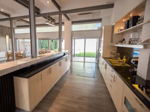 Casa en alquiler 4 amb + dep – Lomas de Núñez