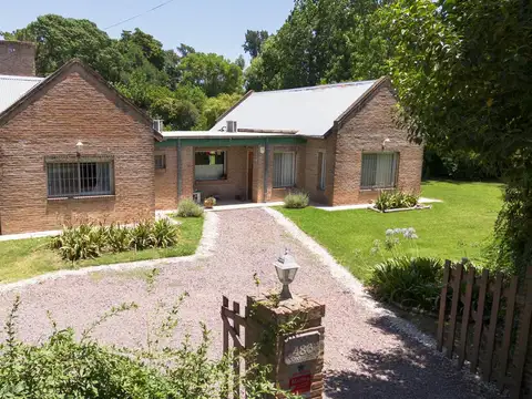 Casa en Venta 4 Ambientes en Loma Verde - Escobar