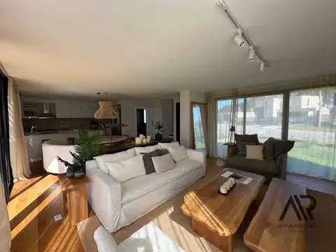 Casa en Alquiler en Canelones, USD 3.000