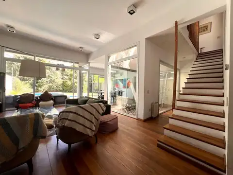 Espectacular casa en La Horqueta super moderna!