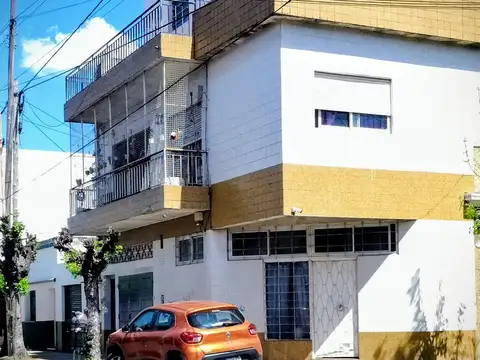 VENTA-CASA-4 AMB-GARAGE-LOCAL-LOMAS DEL MIRADOR