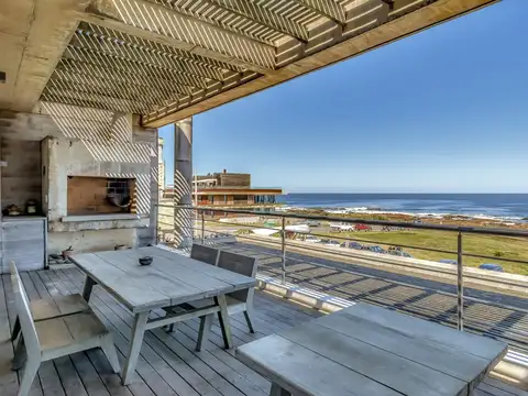 APARTAMENTO EN VENTA FRENTE AL MAR 3 DORMITORIOS