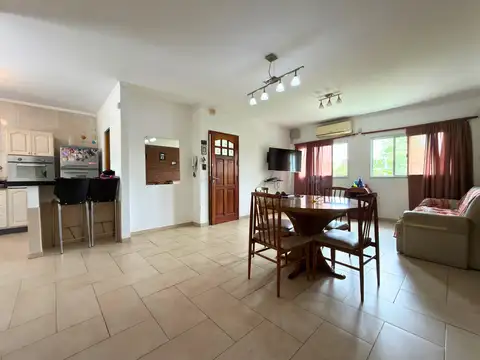 Departamento 5 ambientes con 2 baños
