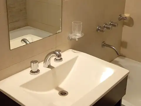 Departamento en Alquiler en Versalles, $ 850.000