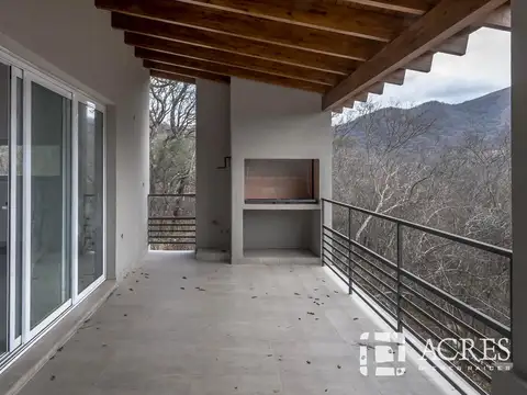 Casa 3 ambientes con 2 baños