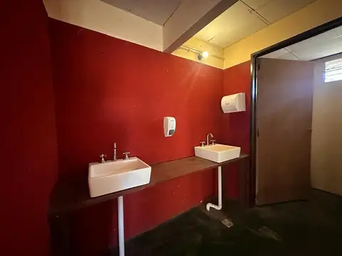 SALON EVENTOS + 2 CASAS Y PILETA SAN ANDRES DE GILES