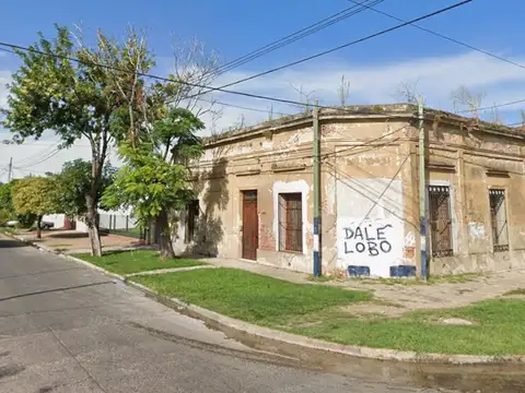 Venta en Los Hornos, La Plata