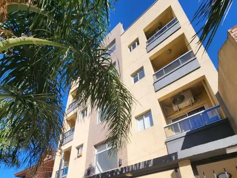 Pedro Goyena 100, Piso 1