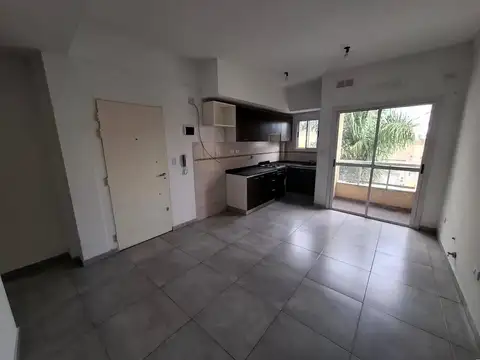 Pedro Goyena 100, Piso 1