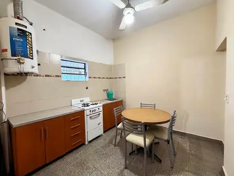 PH Multifamiliar 7 Amb. en Parque Avellaneda – 2 Viviendas, Terraza, Quincho y Parrilla