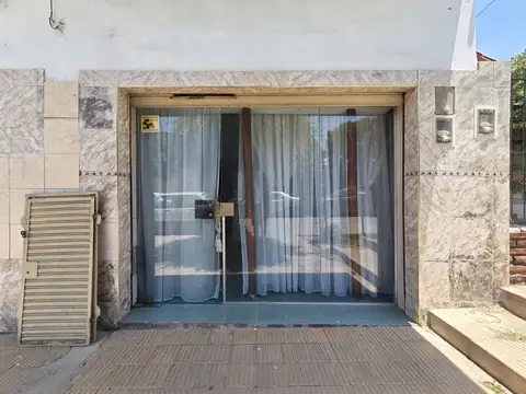 Local en Venta en Paso Del Rey, USD 160.000