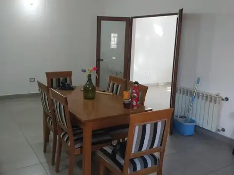 Casa en Alquiler de 3 dormitorios