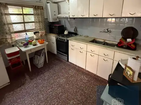 Venta Casa 7 ambientes 5 dormitorios jardin garage