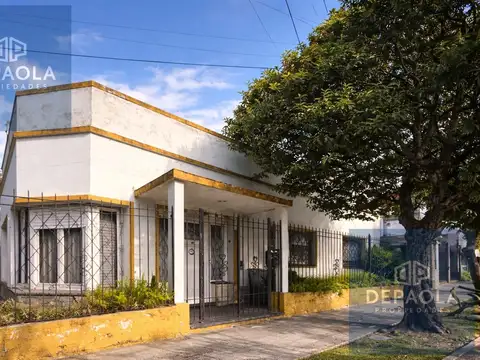 Venta Casa 7 ambientes 5 dormitorios jardin garage