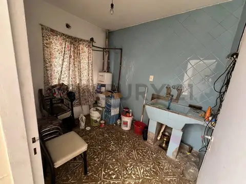 Jose M Godoy 600, Piso 0