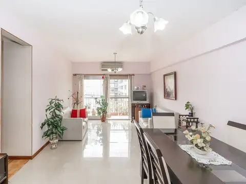 VENTA DEPARTAMENTO 4 AMBIENTES CON BALCON  COCHERA