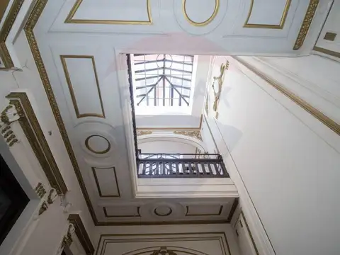 Casa 33 ambientes con 15 baños