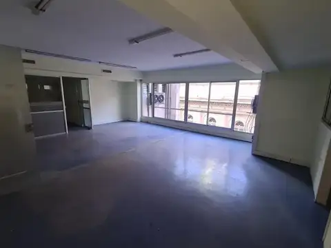 Reconquista 1000, Piso 7