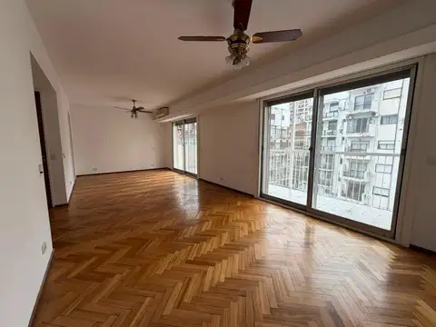 EXCELENTE DEPARTAMENTO DE 4 AMBIENTES CON DEPENDENCIA