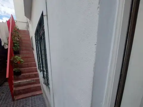 Depto Tipo Casa 3 ambientes con 2 baños