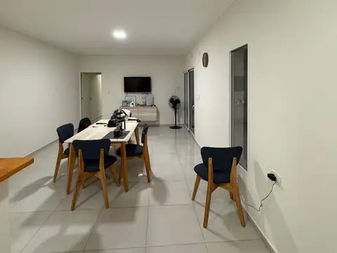Depto Tipo Casa en Venta en El Bosque, USD 130.000