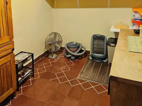 CASA EN VENTA APTO CREDITO 3 DORMITORIOS 2 BAÑOS  QUINCHO