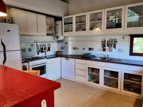 Casa 4 ambientes con 3 baños