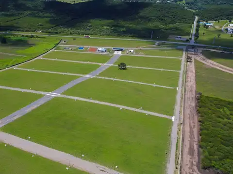 Terrenos en venta en La Finca Club de Campo, desde 1200m2