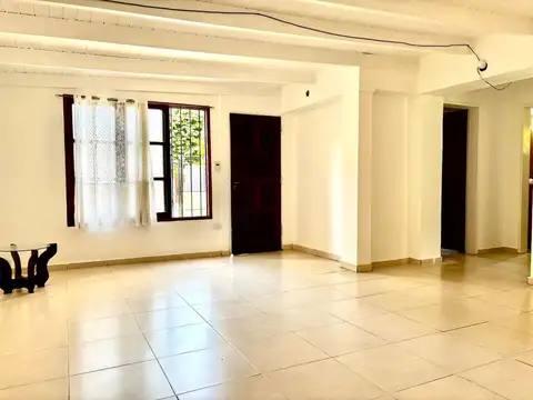Casa en Venta en Villa Elisa [Cod: 711]