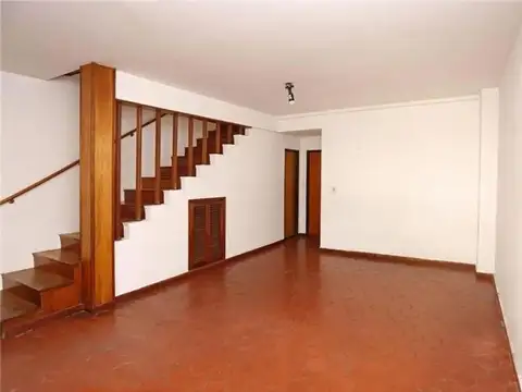 Depto Tipo Casa en Venta en Carapachay, USD 160.000